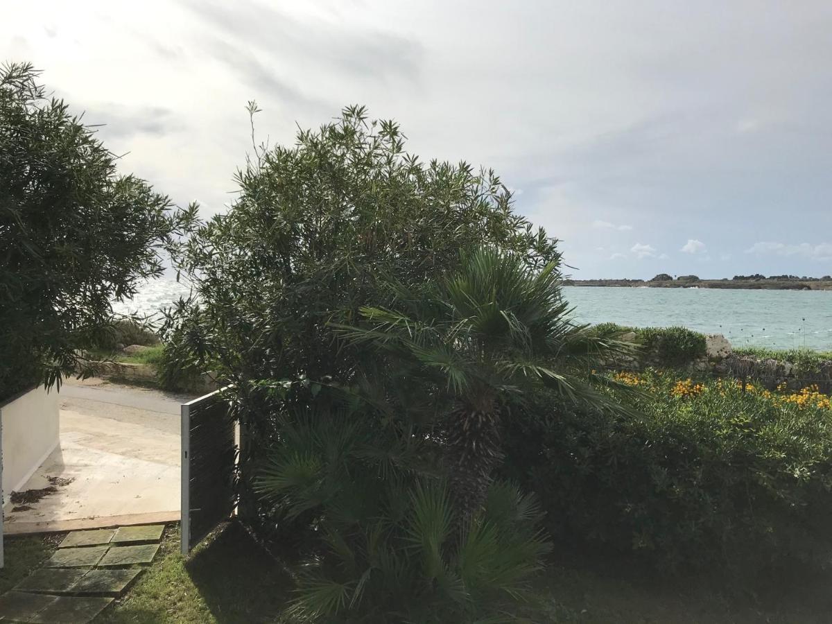 Casa Sugli Scogli Villa Fontane Bianche Eksteriør bilde