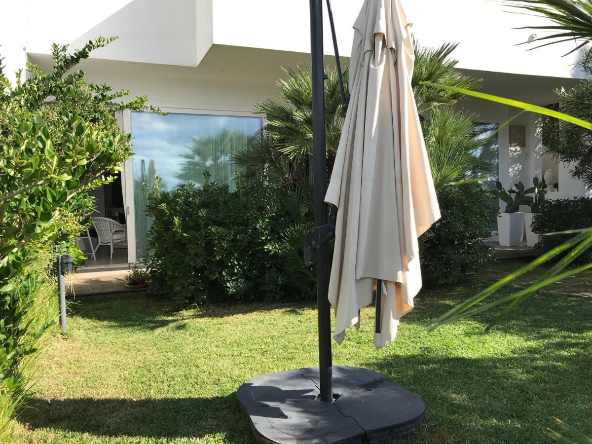 Casa Sugli Scogli Villa Fontane Bianche Eksteriør bilde